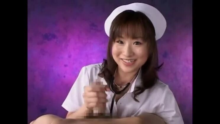 『Amazing Nurse』に登場するエッチな日本人痴女、ザーメンまみれのJAV動画
