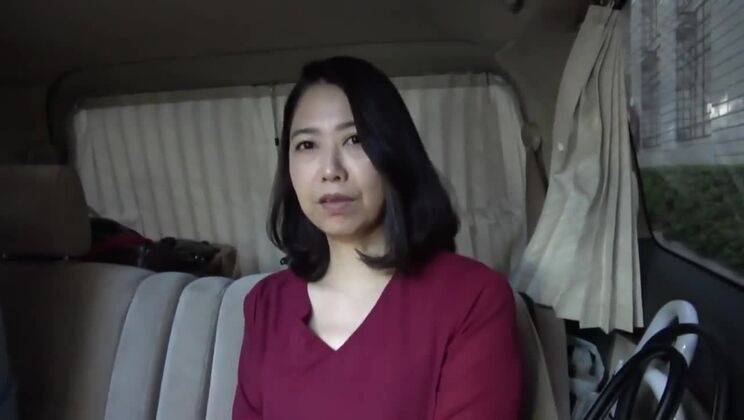 極上のポルノクリップ、最も狂った熟女があなたの心を虜にする