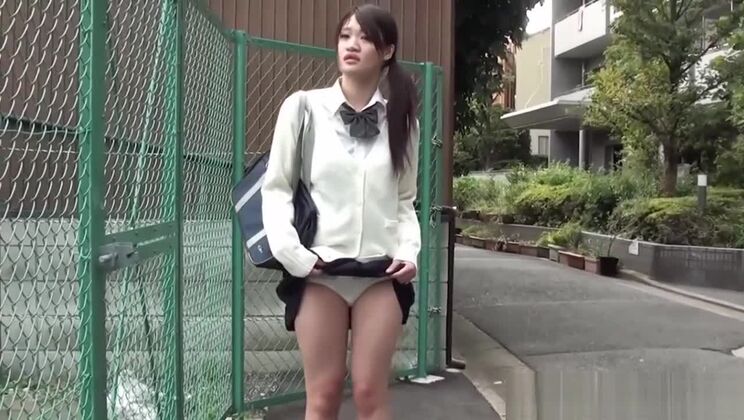 日本人ティーンのおもちゃプレイ POV