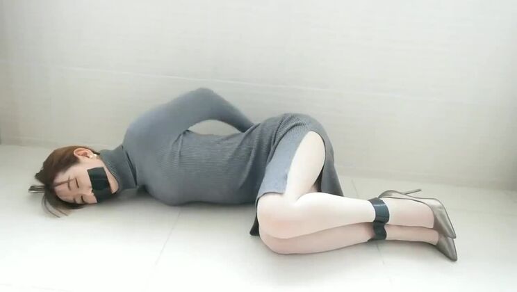 中国人美女のボンデージ