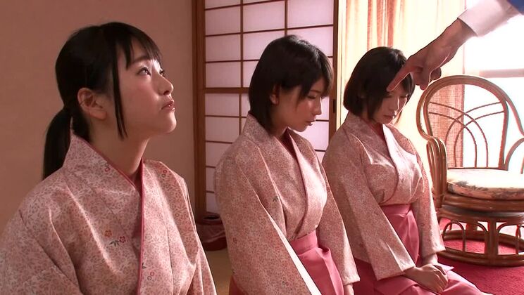 『Incredible JAV』の検閲済みフィンガリング、大学クリップに登場するエキゾチックな日本人娘