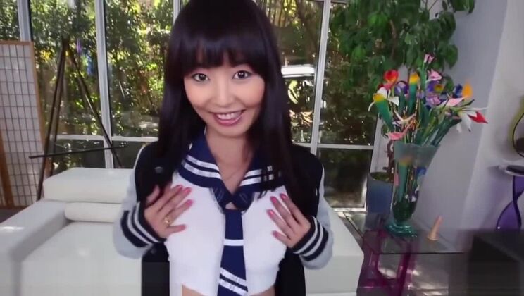 アジアの痴女がBBCに乗る