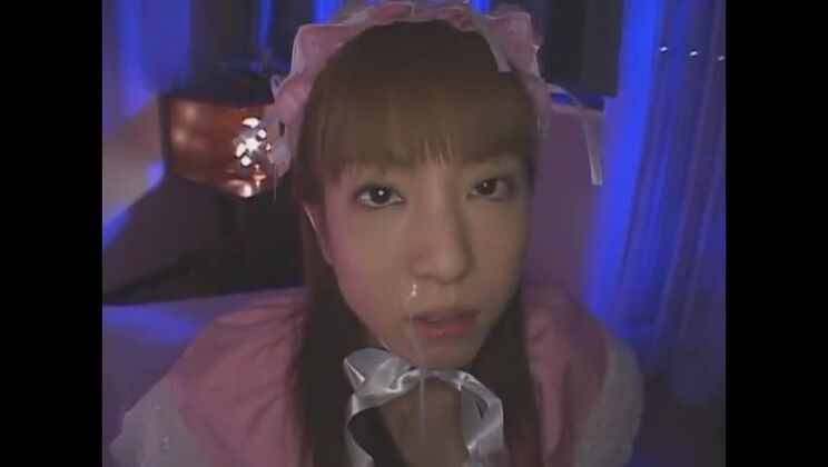 エキゾチックな日本人モデル、潮見優奈の淫らなフェラチオ／フェラ、POV JAVクリップ