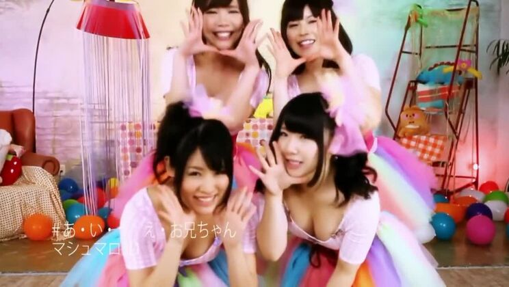 エキゾチックな日本人女性が参加する淫らなグループセックス、HD JAV動画