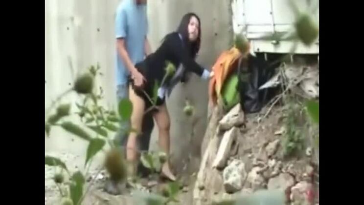 公共の場での日本人ティーンファック 1