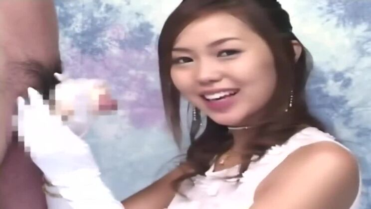 クレイジーなアダルト映画 クレイジーな手コキ、ぜひご覧ください