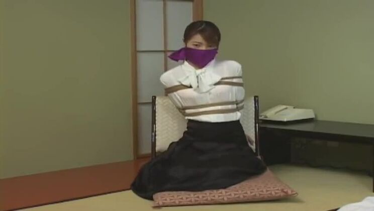 素晴らしいボンデージシーン、チェック