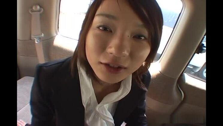 遠野愛が車に乗り込みハードコアなセックス