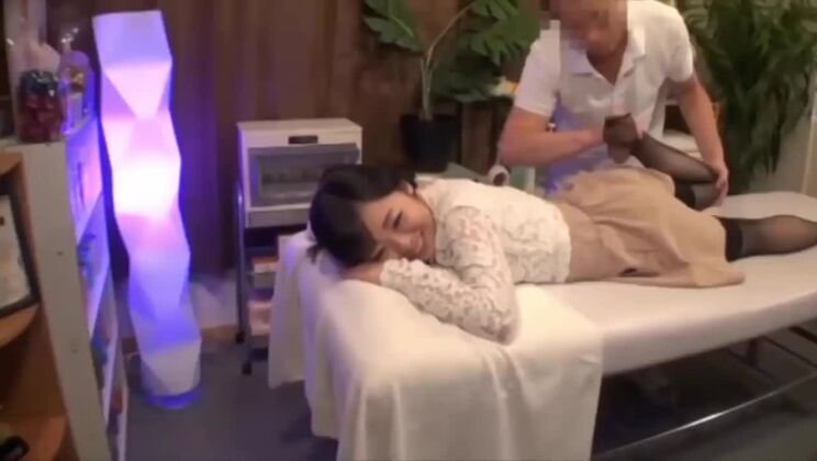 信じられないほどのXXX映画 レズビアン 最高にホットな無修正