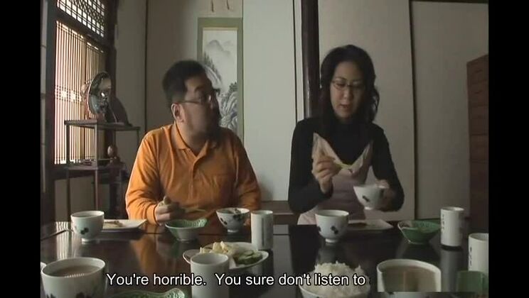 さくら、美しいレズビアンセックスの冒険を共有