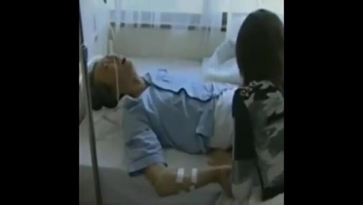 入院中の夫を裏切る妻たち