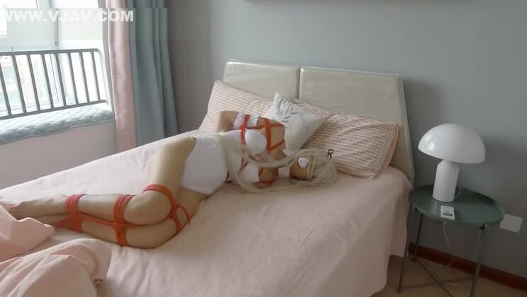 中国人コスプレボンデージ