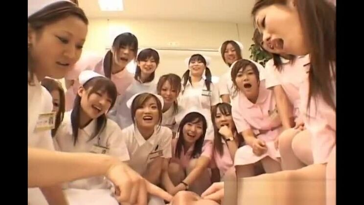 アジアの看護師たちが騎乗位でセックスを楽しむパート2