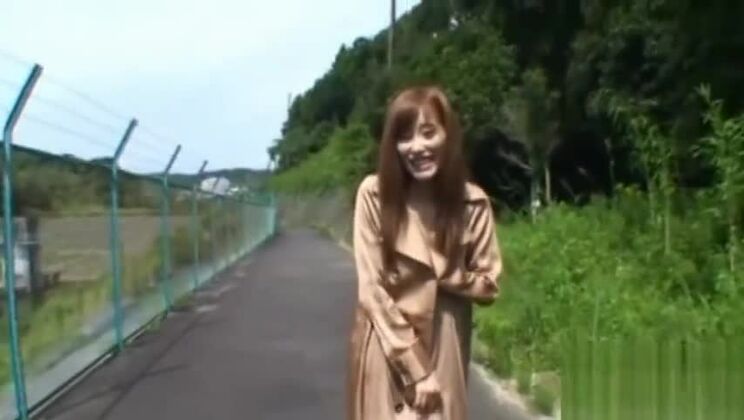 官能的なチカ・エイロが優しく秘部を愛撫