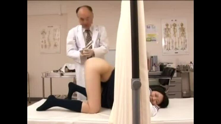 あなただけのための、最新小乳JAVシーンに登場する日本人美女