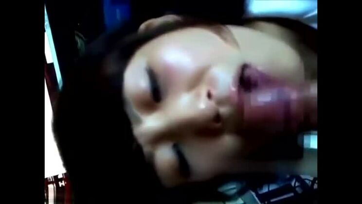 あなただけのための、最もホットな JAV ビデオに登場する日本人モデル