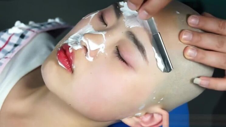 セクシーなアジア人、丸刈り2