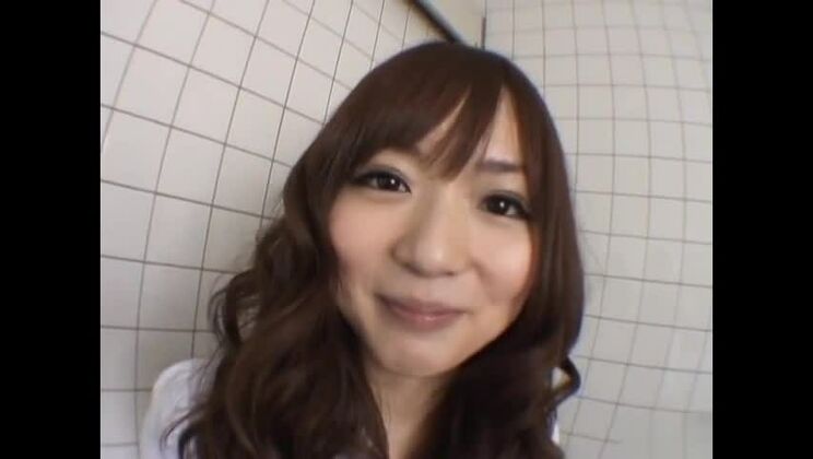 浅倉ゆうは変態でエッチなアジア人女子高生