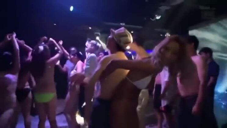 驚愕のポルノシーン、日本人による信じられない無修正