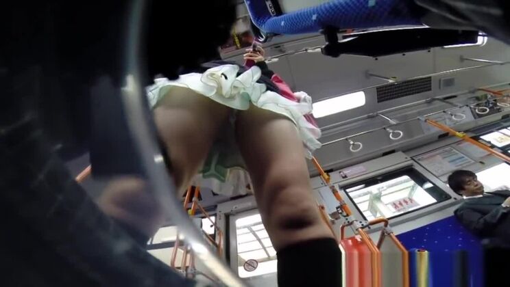 バス内盗撮：アジア人指マン