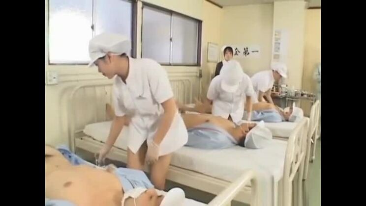 ホットな美女たちへのボンデージ罰