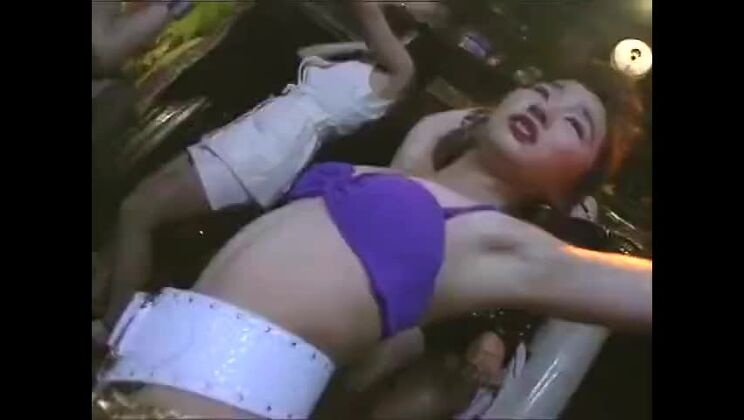 クレイジーな日本人娘 コスプレ、フェチ JAVクリップ（無修正）をぜひ見て