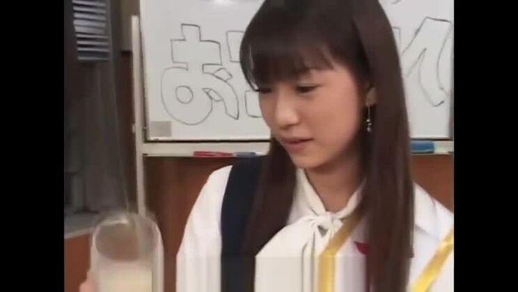 ぶっかけ好きのアジア人痴女