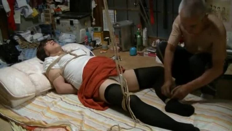 超Mな藤子と欲情したボンデージ教師