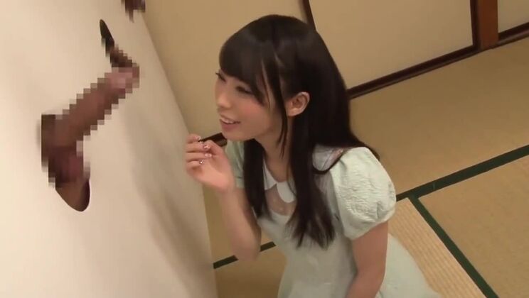 これまでに見た中で最も信じられない日本人娘の欲情JAV動画