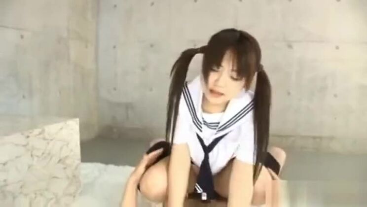 アジア人美女がイニシエーションを受けるパート4