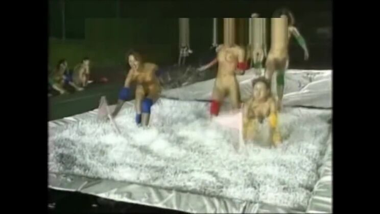 日本人ヌードチャレンジ ミニウォーターゲーム