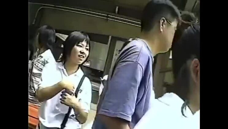 控えめな美女たちによる日本のアップスカート・コンピレーション