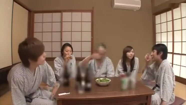 あなただけのための驚異的なJAVシーンに登場する信じられない日本人娘