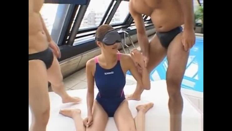 綾野あずさ、アジアの熟女がセクシーな部分を広げる（パート6）