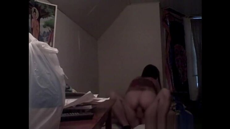 音楽に合わせてアジア系の彼女と激しくセックス