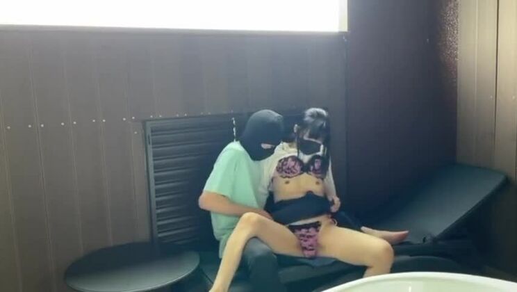 清楚な人妻さん、最近アナル開発中です。中出しまでしちゃいました(≧a≦) 素人／ハメ撮り／クンニ／熟女／美乳／騎乗位／寝取られ／カップル／ビクビク／ムチムチ／黒髪／上原／tokyo Motion